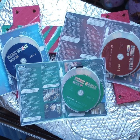 The Bionic Woman Complete Series - Picture 3 of 4